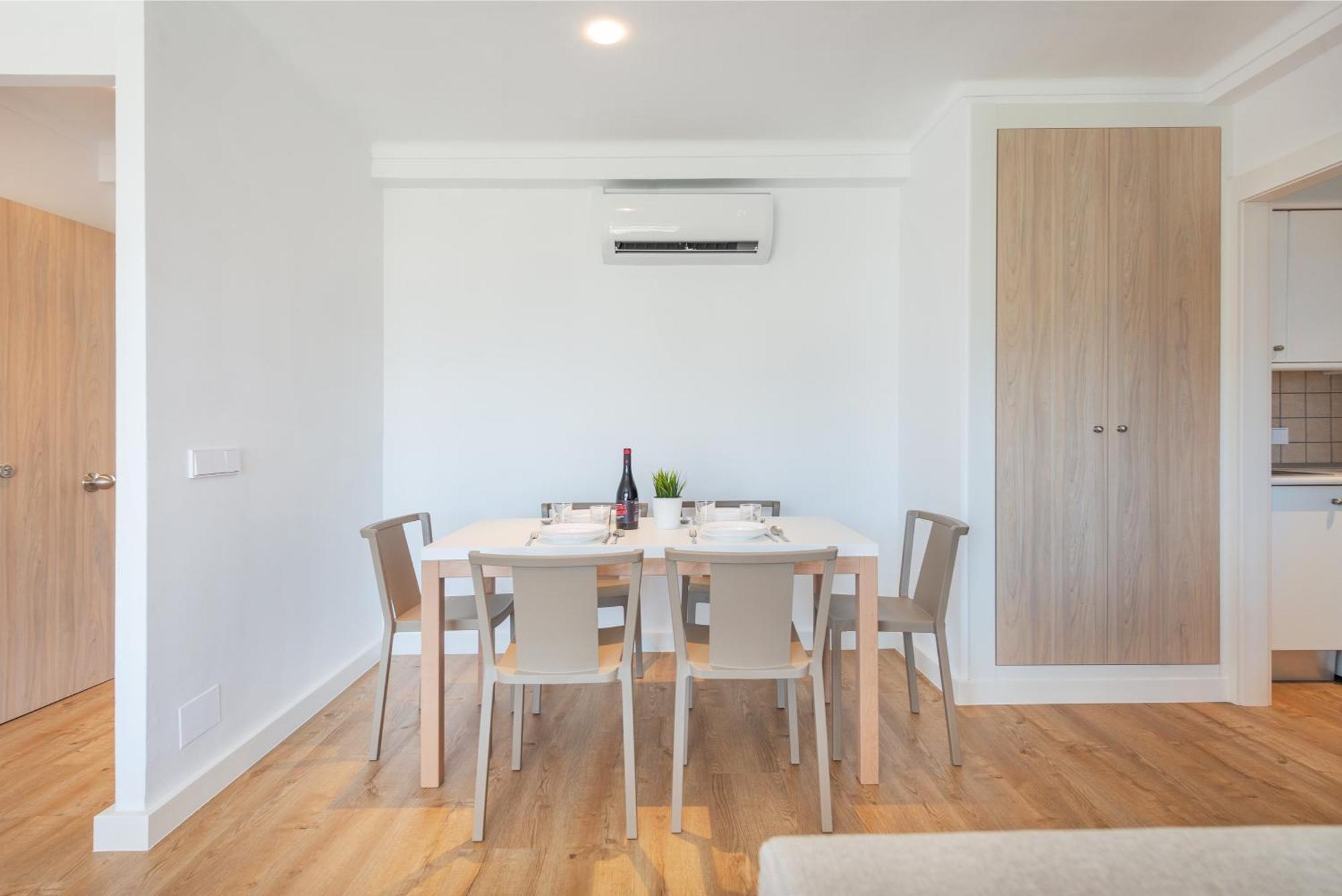 Massanet Apartment *