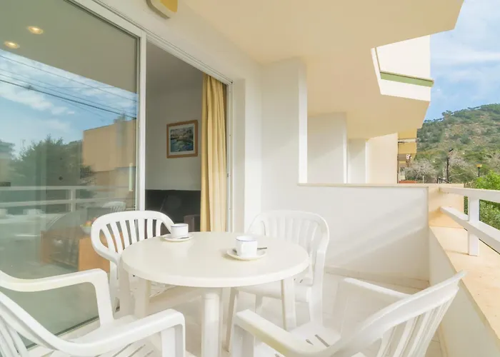 Apartamentos Massanet
