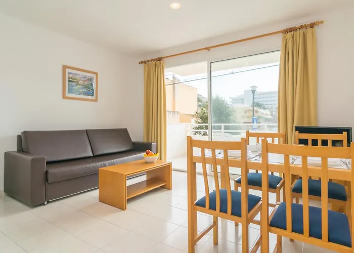 Apartamentos Massanet