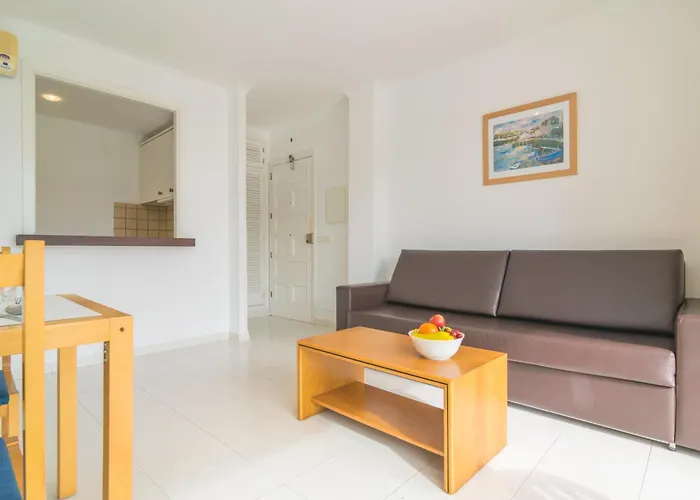 Apartamentos Massanet